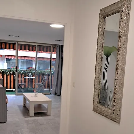 Grand 2 Pieces Centre Apartment