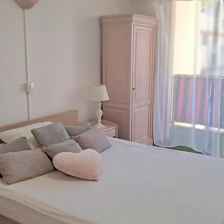 Appartement Grand 2 Pieces Centre *