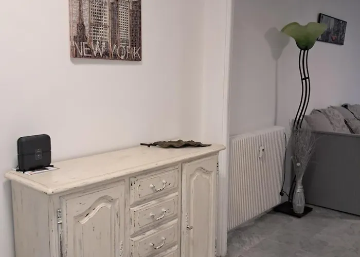 Appartement Grand 2 Pieces Centre Antibes
